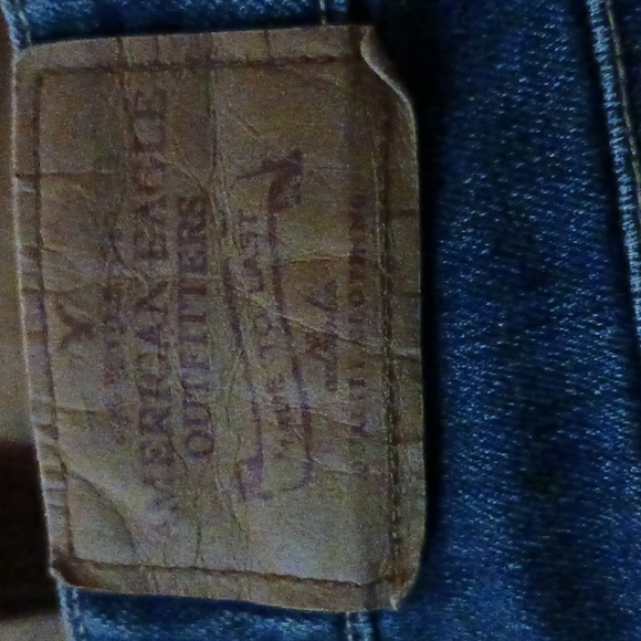 American Eagle 77 Skinny Blue Jean size 6 regular stretch.  Pre Owned - Picture 4 of 5